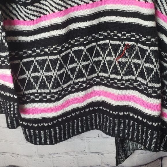 NWT Full Circle Black and Pink Jacket - Picture 6 of 6